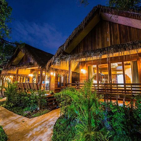Bora Bora Villa Phuket Чалонг Экстерьер фото