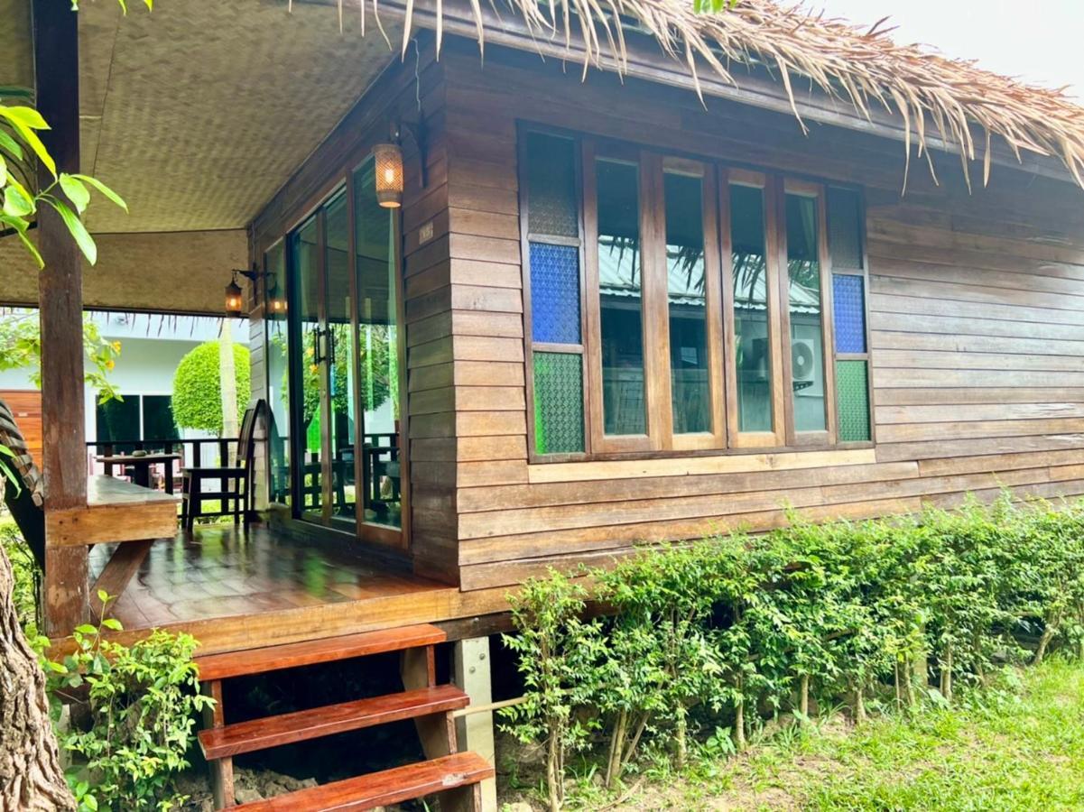Bora Bora Villa Phuket Чалонг Экстерьер фото